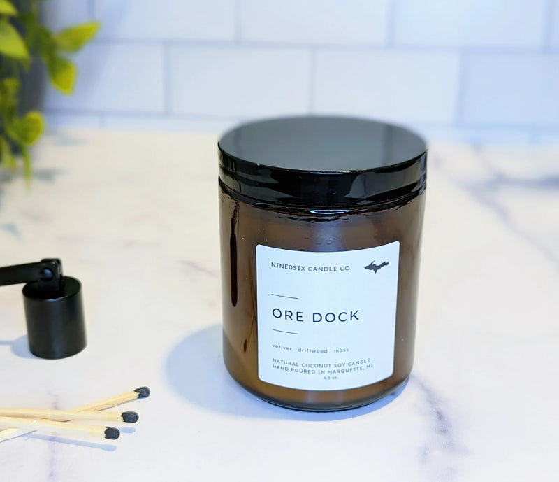 906 and Co. Amber Jar Candle