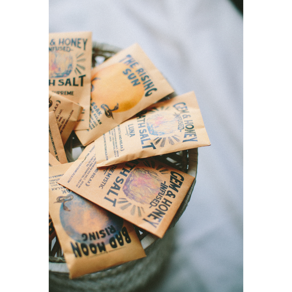 Wild Yonder Botanicals - 5 BLENDS / Gem Honey infused Mineral Soak/Scrub: Luna